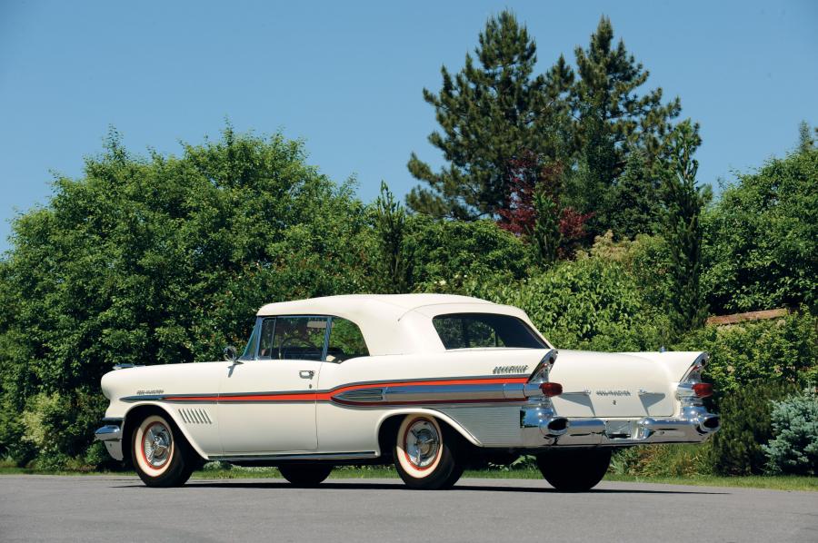  Pontiac Bonneville Convertible 1957 года  (фото 13 из 16)